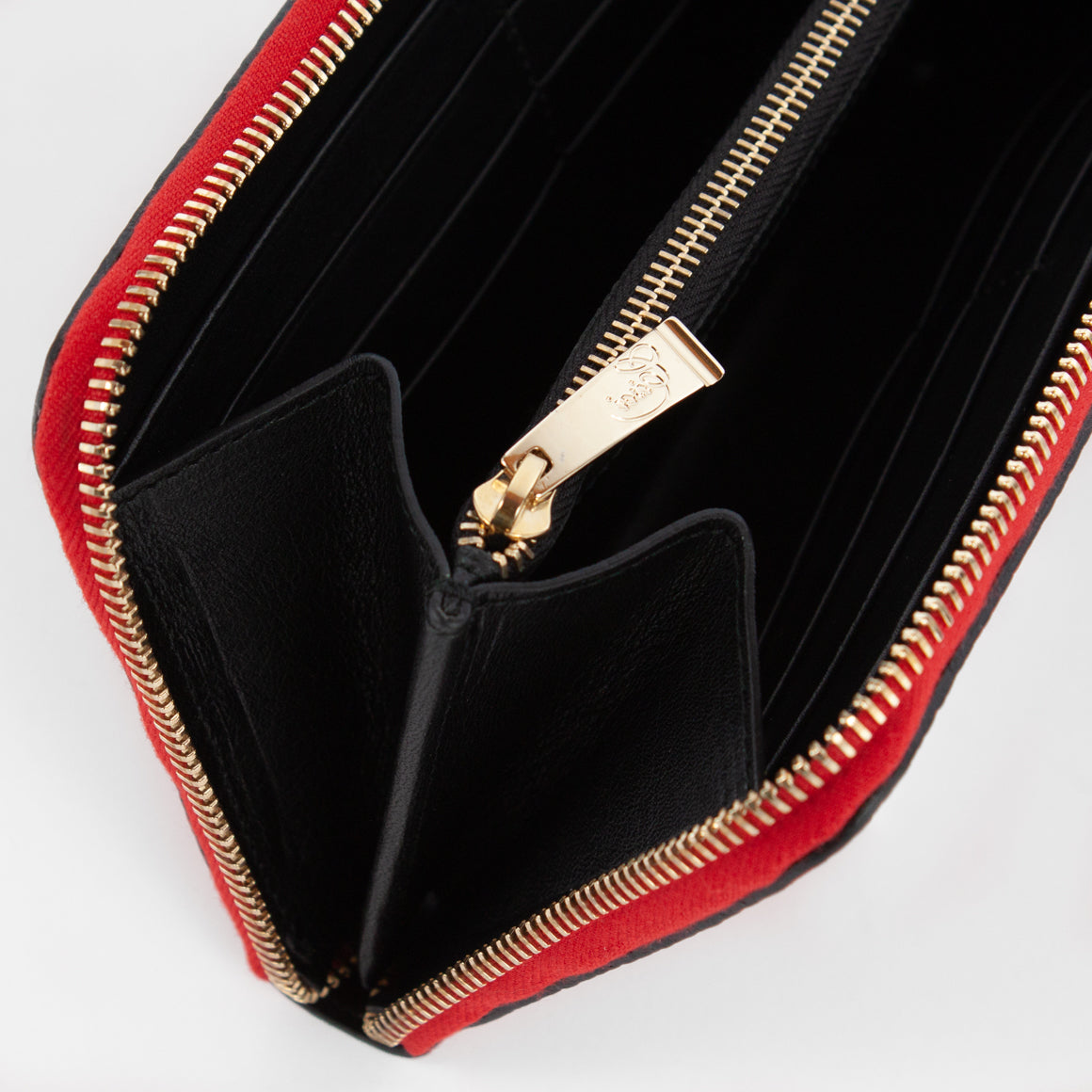 P0967 PORTAFOGLIO LUNGO LD ZIP Col.Rosso